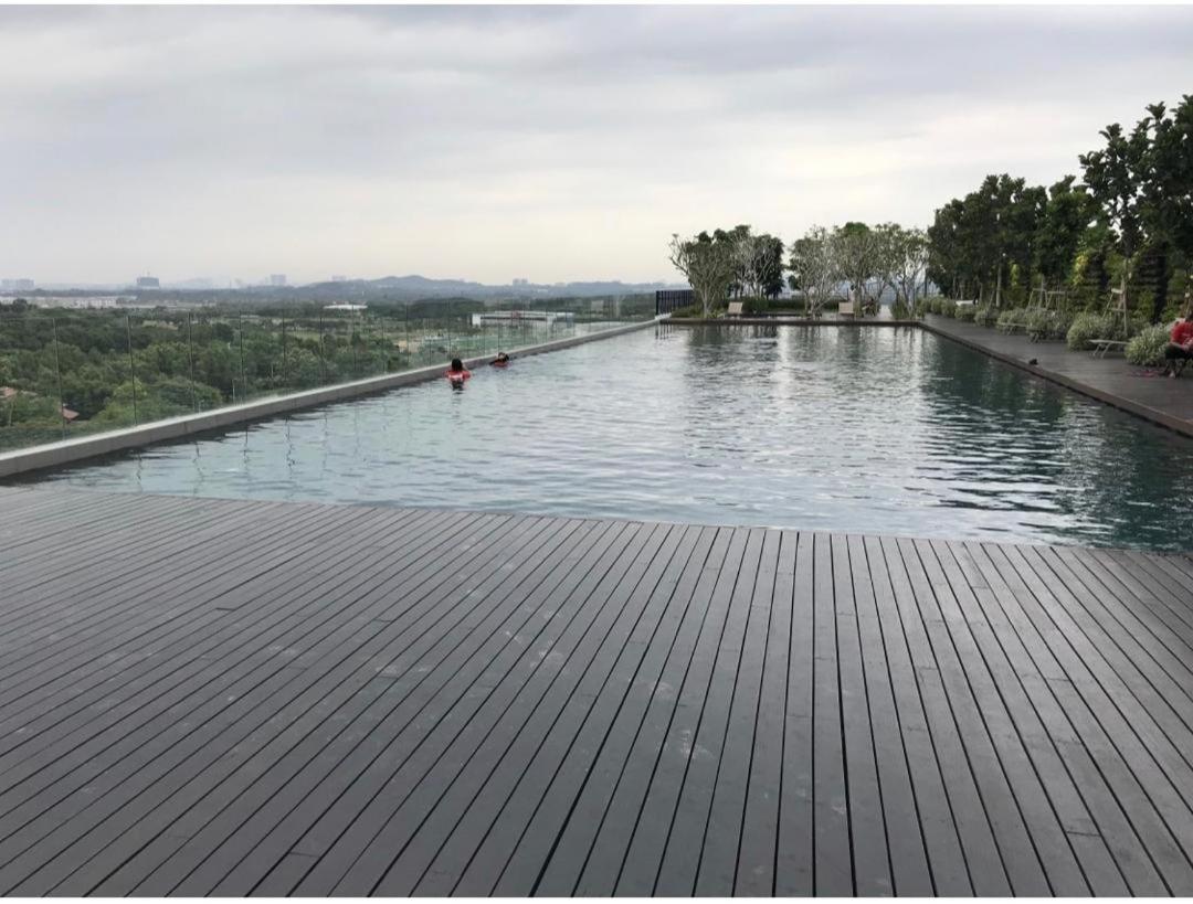 Kyra Homestay Centrus Soho Cyberjaya *Wifi And Pool* المظهر الخارجي الصورة